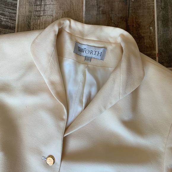 SOLD 90’s Vintage Cream Cropped Blazer Jacket - Picture 4 of 9